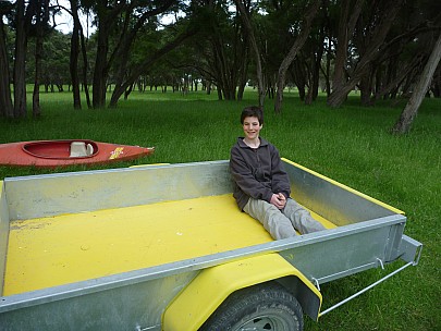 Morison Bush Adrian in trailer
Photo: Simon
2011-11-26 11.24.37; '2011 Nov 26 11:24'
Original size: 4,000 x 3,000; 6,065 kB
2011-11-26 11.24.37 P1020976 Simon Morison Bush Adrian in trailer.jpeg