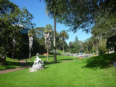 2014-10-11 06-28-55 P1000884 Simon - Myers Park.jpeg: 4000x3000, 7034k (2014 Nov 16 13:35)