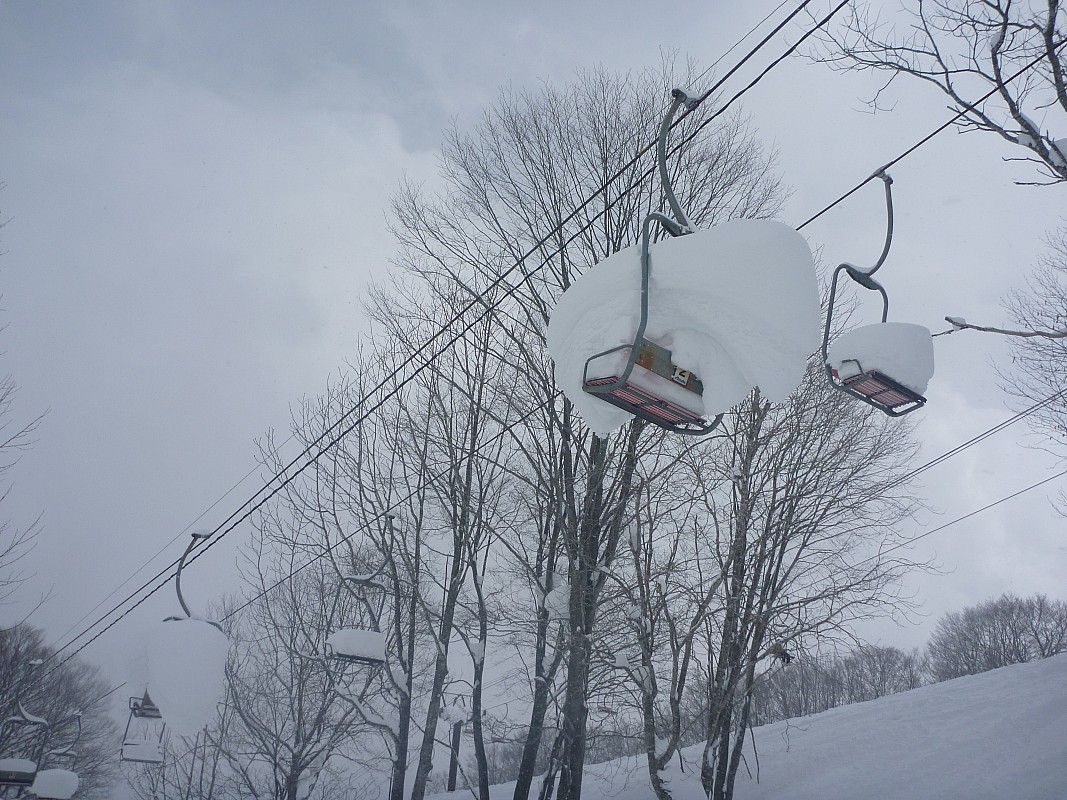 Snow on chair on unused Kamo 4 lift
Photographer;&nbsp;Simon
2015-02-10&nbsp;11.47.45;&nbsp;Metadata time: '2015 Feb 10 11:47'
Original size:&nbsp;4,000 x 3,000; 6,108 kB
Filename: 2015-02-10 11.47.45 P1010386 Simon - snow on chair on unused Kamo4 lift.jpeg