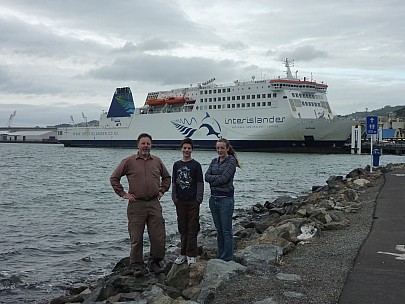At Ferry
Photo: Simon
2011-01-22 07.41.13; '2011 Jan 22 07:41'
Original size: 4,000 x 3,000; 5,567 kB
2011-01-22 07.41.13 P1010921 Simon at ferry.jpeg