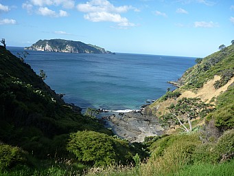 Unnamed bay and Rakitu Island
Photo:&nbsp;Simon
2012-12-31&nbsp;17.36.45;&nbsp;'2012 Dec 31 17:36'
Original size:&nbsp;4,000 x 3,000; 6,855 kB
2012-12-31 17.36.45 P1040563 Simon - Unnamed bay and Rakitu Island.jpeg