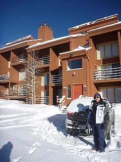 Condo 315, Jim, and car
Photographer;&nbsp;Simon
2014-01-28&nbsp;08.55.08;&nbsp;Metadata time: '2014 Jan 28 08:55'
Original size:&nbsp;3,000 x 4,000; 4,744 kB
Filename: 2014-01-28 08.55.08 P1000210 Simon - Condo 315, Jim, and car.jpeg
