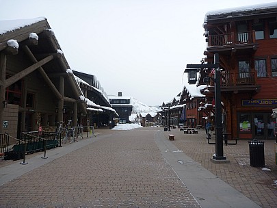 2014-02-03 08.49.48 P1000329 Simon - Aspen Highlands Village.jpeg: 4000x3000, 4679k (2014 Feb 04 04:49)