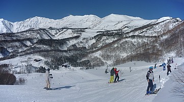 Jim at top at Tsuga # 2
Photographer;&nbsp;Simon
2015-02-16&nbsp;09.56.00;&nbsp;Metadata time: '2015 Feb 16 09:56'
Original size:&nbsp;4,897 x 2,712; 2,764 kB;&nbsp;stitch
Filename: 2015-02-16 09.56.00 Panorama Simon - Jim at top at Tsuga #2_stitch.jpg