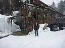 2015-02-08 13.56.50 P1010339 Simon - outside Alupu lodge, Hakuba.jpeg: 4000x3000, 5448k (2015 Feb 08 17:56)