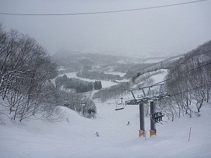 View down a run under Sakka Kitaone
Photographer;&nbsp;Simon
2015-02-09&nbsp;10.09.27;&nbsp;Metadata time: '2015 Feb 09 10:09'
Original size:&nbsp;4,000 x 3,000; 5,010 kB
Filename: 2015-02-09 10.09.27 P1010350 Simon - view down a run under Sakka Kitaone.jpeg