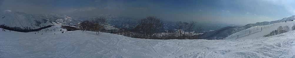 View from Alps Daira Station
Photographer;&nbsp;Simon
2015-02-11&nbsp;12.01.00;&nbsp;Metadata time: '2015 Feb 11 12:01'
Original size:&nbsp;13,868 x 2,764; 5,455 kB;&nbsp;stitch
Filename: 2015-02-11 12.01.00 Panorama Simon - view from Alps Daira Station_stitch.jpg