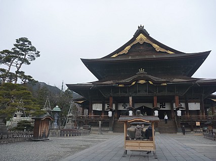 Zenko-ji Temple
Photographer;&nbsp;Simon
2015-02-13&nbsp;15.08.52;&nbsp;Metadata time: '2015 Feb 13 15:08'
Original size:&nbsp;4,000 x 3,000; 4,756 kB
Filename: 2015-02-13 15.08.52 P1010536 Simon - Zenko-ji Temple.jpeg