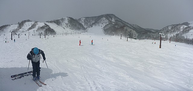 2015-02-14 10.38.00 Panorama Simon - Wakaguri Central Slope after late breakfast_stitch.jpg: 6423x3052, 2665k (2015 Jun 11 18:46) 2015-02-14 10.38.00 Panorama Simon - Wakaguri Central Slope after late breakfast_stitch.jpg: 6423x3052, 2665k (2015 Jun 11 18:46)