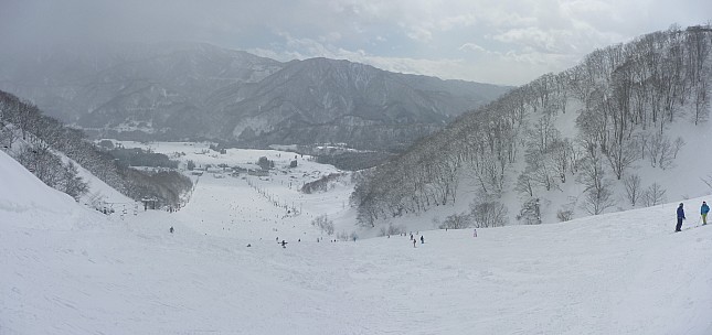 2015-02-14 10.49.00 Panorama Simon - looking down Rabbit Course to Wakaguri Central Slope after late breakfast_stitch.jpg: 5832x2747, 2190k (2015 Jun 11 18:51) 2015-02-14 10.49.00 Panorama Simon - looking down Rabbit Course to Wakaguri Central Slope after late breakfast_stitch.jpg: 5832x2747, 2190k (2015 Jun 11 18:51)