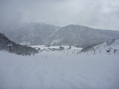 2015-02-14 11.08.26 P1010550 Simon - looking down Wakaguri Central Slope after late breakfast.jpeg: 4000x3000, 3953k (2015 Jun 11 18:51) 2015-02-14 11.08.26 P1010550 Simon - looking down Wakaguri Central Slope after late breakfast.jpeg: 4000x3000, 3953k (2015 Jun 11 18:51)