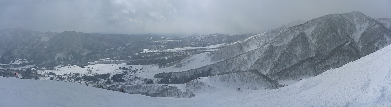 Norikura vista
Photographer;&nbsp;Simon
2015-02-14&nbsp;12.03.00;&nbsp;Metadata time: '2015 Feb 14 16:03'
Original size:&nbsp;9,972 x 2,723; 3,595 kB;&nbsp;stitch
Filename: 2015-02-14 12.03.00 Panorama Simon - Norikura vista_stitch.jpg