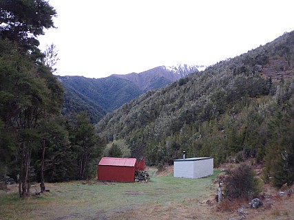 Boulder Forks hut and range beyond
Photographer;&nbsp;Simon
2015-10-02&nbsp;07.41.06;&nbsp;Metadata time: '2015 Oct 02 07:41'
Original size:&nbsp;4,608 x 3,456; 6,174 kB
Filename: 2015-10-02 07.41.06 P1000186 Simon - Boulder Forks hut and range beyond.jpeg