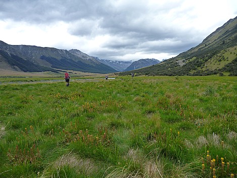 2016-01-07 11.50.20 P1040112 Philip - heading up the Ahuriri.jpeg: 4320x3240, 5915k (2016 Jan 07 11:50)