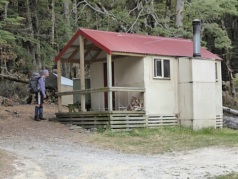 2016-01-07 12.58.29 P1000138 Brian - Bruce outside Ahuriri Base Hut.jpeg: 4000x3000, 4686k (2016 Jan 07 12:58)