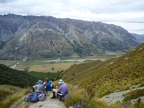 2016-01-07 15.12.12 P1040120 Philip - rest stop over the Ahuriri.jpeg: 4320x3240, 5480k (2016 Jan 07 15:12)