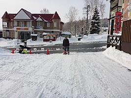 Skiing Hirafu