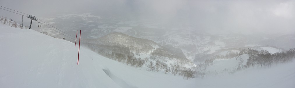 2016-02-25 14.16.40 Panorama Simon - Niseko_stitch.jpg: 10372x3114, 23528k (2016 Apr 02 18:22)