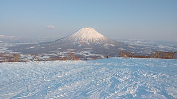 Skiing Niseko