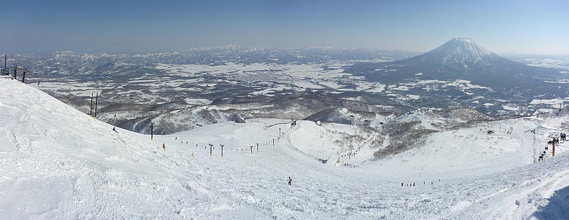 From top Ace Pair Lift  4
Photographer;&nbsp;Simon
2016-02-28&nbsp;09.58.30;&nbsp;Metadata time: '2016 Feb 28 09:58'
Original size:&nbsp;9,226 x 3,560; 28,396 kB;&nbsp;stitch
Filename: 2016-02-28 09.58.30 Panorama Simon - from top Ace Pair Lift 4_stitch.jpg