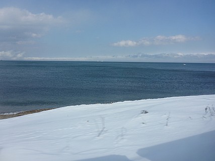 View from train near Yoichi
Photographer;&nbsp;Simon
2016-02-29&nbsp;11.50.18;&nbsp;Metadata time: '2016 Feb 29 11:50'
Original size:&nbsp;4,608 x 3,456; 5,303 kB
Filename: 2016-02-29 11.50.18 P1000713 Simon - view from train near Yoichi.jpeg