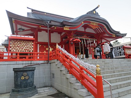 Hanazono Shrine
Photographer;&nbsp;Anne
2017-01-12&nbsp;16.44.45;&nbsp;Metadata time: '2017 Jan 12 16:44'
Original size:&nbsp;4,608 x 3,456; 4,913 kB
Filename: 2017-01-12 16.44.45 IMG_8390 Anne - Hanazono Shrine.jpeg