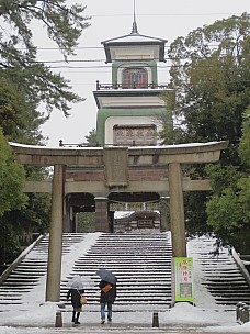 2017-01-17 09.58.53 IMG_8696 Anne - Oyama Jinja Shrine.jpeg: 3456x4608, 6409k (2017 Jan 26 18:35)