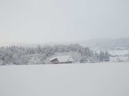View from bus to Iiyama Station
Photographer;&nbsp;Anne
2017-01-17&nbsp;07.45.19;&nbsp;Metadata time: '2017 Jan 17 07:45'
Original size:&nbsp;4,608 x 3,456; 3,970 kB
Filename: 2017-01-17 07.45.19 IMG_8668 Anne - view from bus to Iiyama Station.jpeg
