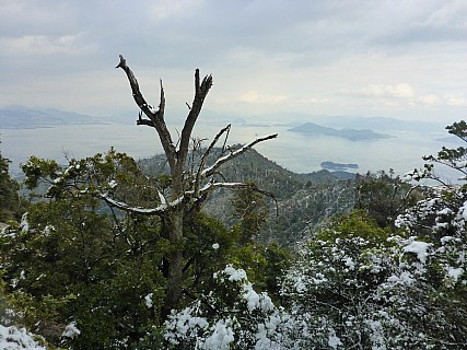 Snowy view back to Hiroshima
Photographer;&nbsp;Simon
2017-01-21&nbsp;13.25.53;&nbsp;Metadata time: '2017 Jan 21 13:25'
Original size:&nbsp;4,608 x 3,456; 6,632 kB
Filename: 2017-01-21 13.25.53 P1010606 Simon - snowy view back to Hiroshima.jpeg