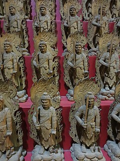 Array Of Gods
Photographer;&nbsp;Anne
2017-01-21&nbsp;16.29.39;&nbsp;Metadata time: '2017 Jan 21 16:29'
Original size:&nbsp;3,456 x 4,608; 6,714 kB
Filename: 2017-01-21 16.29.39 IMG_9145 Anne - array of gods.jpeg