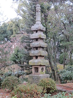 Stone Pagoda
Photographer;&nbsp;Anne
2017-01-22&nbsp;11.30.45;&nbsp;Metadata time: '2017 Jan 22 11:30'
Original size:&nbsp;3,456 x 4,608; 7,765 kB
Filename: 2017-01-22 11.30.45 IMG_9234 Anne - stone pagoda.jpeg