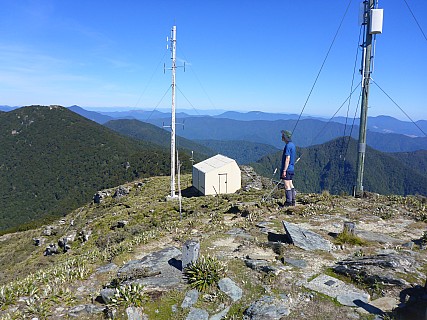 Brian on Mt Riley
Photographer;&nbsp;Simon
2017-12-03&nbsp;09.52.52;&nbsp;Metadata time: '2017 Dec 03 09:52'
Original size:&nbsp;4,608 x 3,456; 6,433 kB
Filename: 2017-12-03 09.52.52 P1010784 Simon - Brian on Mt Riley.jpeg