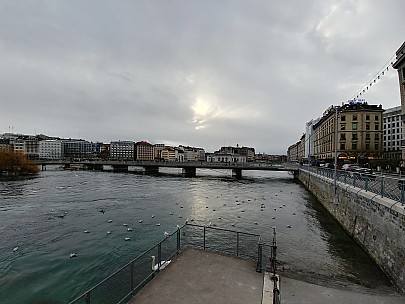 Rhône from Quai des Bergues
Photographer;&nbsp;Simon
2018-01-19&nbsp;16.03.18;&nbsp;Metadata time: '2018 Jan 19 16:03'
Original size:&nbsp;3,886 x 2,915; 2,966 kB;&nbsp;cr
Filename: 2018-01-19 16.03.18_HDR LG6 Simon - Rhône from Quai des Bergues_cr.jpg