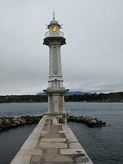 Phare des Pâquis
Photographer;&nbsp;Simon
2018-01-19&nbsp;16.38.39;&nbsp;Metadata time: '2018 Jan 19 16:38'
Original size:&nbsp;3,120 x 4,160; 5,086 kB
Filename: 2018-01-19 16.38.39 LG6 Simon - Phare des Pâquis.jpeg