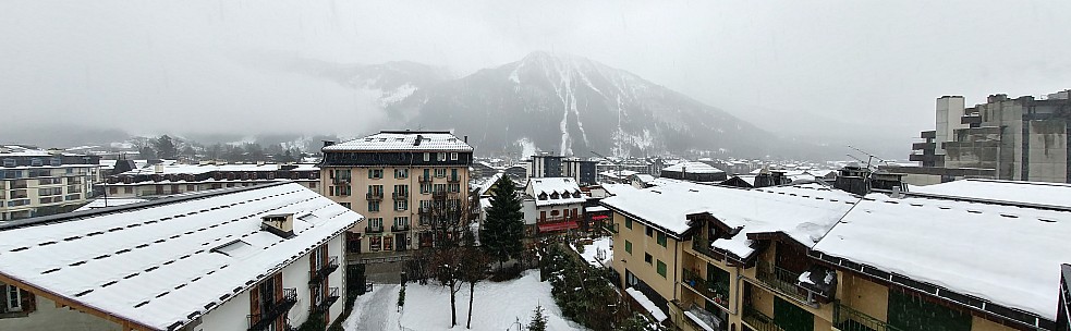 View from Hotel Richemond room
Photographer;&nbsp;Simon
2018-01-21&nbsp;12.26.34;&nbsp;Metadata time: '2018 Jan 21 12:26'
Original size:&nbsp;10,310 x 3,190; 16,727 kB;&nbsp;stitch
Filename: 2018-01-21 12.26.34_HDR LG6 Simon - view from Hotel Richemond room_stitch.jpg
