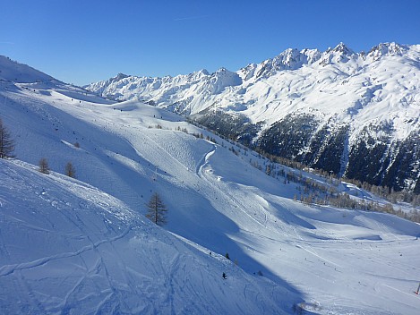 2018-01-23 13.27.22 P1010822 Simon - view west of main ski area from near La Herse base station.jpeg: 4608x3456, 6366k (2018 Feb 18 19:56) 2018-01-23 13.27.22 P1010822 Simon - view west of main ski area from near La Herse base station.jpeg: 4608x3456, 6366k (2018 Feb 18 19:56)