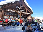 Jim at lunch at Plan Joran
Photographer;&nbsp;Simon
2018-01-23&nbsp;12.55.11;&nbsp;Metadata time: '2018 Jan 23 12:55'
Original size:&nbsp;4,608 x 3,456; 6,352 kB
Filename: 2018-01-23 12.55.11 P1010821 Simon - Jim at lunch at Plan Joran.jpeg