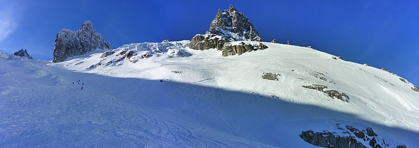 Ski Route Beside Icefall
Photo: Simon
2018-01-24 14.05.42; '2018 Jan 24 14:05'
Original size: 9,739 x 3,450; 26,355 kB; stitch
2018-01-24 14.05.42 Panorama Simon - ski route beside icefall_stitch.jpg