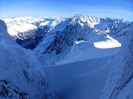Arete and Glacier des Pèlerins
Photographer;&nbsp;Simon
2018-01-24&nbsp;10.31.06;&nbsp;Metadata time: '2018 Jan 24 10:31'
Original size:&nbsp;4,160 x 3,120; 3,894 kB
Filename: 2018-01-24 10.31.06 LG6 Simon - arete and Glacier des Pèlerins.jpeg