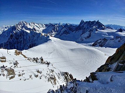 Vallée Blance névé
Photographer;&nbsp;Simon
2018-01-24&nbsp;10.39.37;&nbsp;Metadata time: '2018 Jan 24 10:39'
Original size:&nbsp;4,160 x 3,120; 3,499 kB
Filename: 2018-01-24 10.39.37_HDR LG6 Simon - Vallée Blance névé.jpeg