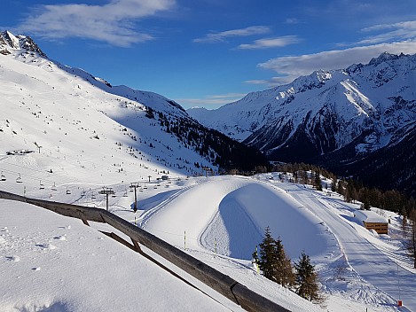 2018-01-27 09.32.10 Jim - La Flégère La Trappe lift.jpeg: 4032x3024, 4344k (2023 Jan 31 17:33)