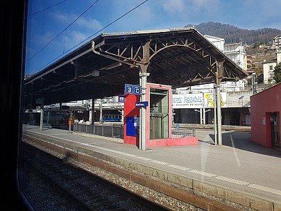 Montreux
Photo: Jim
2018-01-28 13.20.13; '2018 Jan 28 13:20'
Original size: 4,032 x 3,024; 4,373 kB
2018-01-28 13.20.13 Jim - Montreux.jpeg