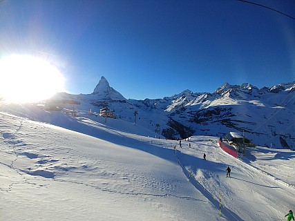 2018-01-29 16.23.07 LG6 Simon - Matterhorn and Gifthittli lift from Gornergrat Bahn.jpeg: 4160x3120, 3584k (2018 Jan 30 09:01)