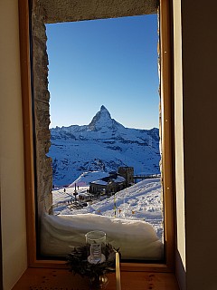 2018-01-29 16.52.50 Jim - Matterhorn view from Gornergrat Hotel.jpeg: 3024x4032, 3824k (2018 Mar 10 17:35)