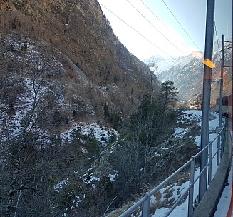 Matter Vispa valley from train
Photographer;&nbsp;Jim
2018-01-29&nbsp;13.57.37;&nbsp;Metadata time: '2018 Jan 29 13:57'
Original size:&nbsp;3,252 x 3,024; 3,689 kB;&nbsp;cr
Filename: 2018-01-29 13.57.37 Jim - Matter Vispa valley from train_cr.jpg