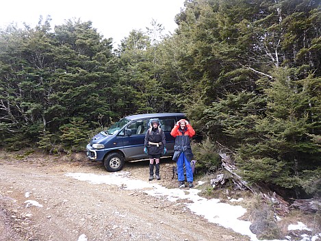 Alan and Brian parked near gate
Photographer;&nbsp;Simon
2018-07-07&nbsp;09.05.52;&nbsp;Metadata time: '2018 Jul 07 09:05'
Original size:&nbsp;4,608 x 3,456; 6,081 kB
Filename: 2018-07-07 09.05.52 P1020310 Simon - Alan and Brian parked near gate.jpeg