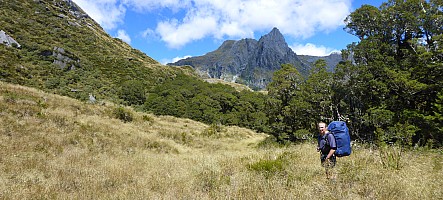 Tunnel Creek Hut to Paringa Rock Biv Tunnel Creek Hut to Paringa Rock Biv
