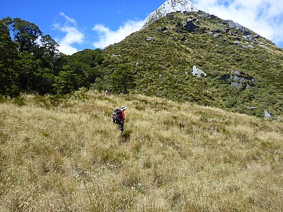 2019-01-14 14.59.21 P1020416 Simon - Bruce under The Buttress at Paringa Rock Biv flat.jpeg: 4608x3456, 6049k (2019 Jun 20 21:11) 2019-01-14 14.59.21 P1020416 Simon - Bruce under The Buttress at Paringa Rock Biv flat.jpeg: 4608x3456, 6049k (2019 Jun 20 21:11)