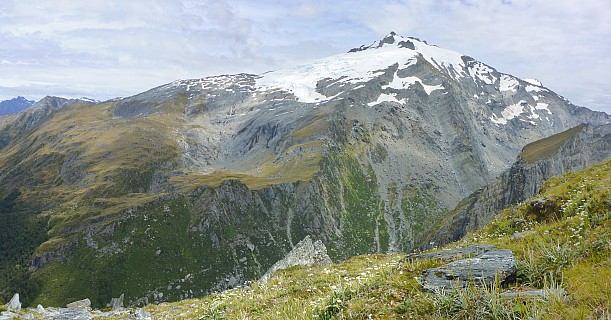 Climbing out of Murdock Creek
Photographer;&nbsp;Simon
2019-01-17&nbsp;12.34.50;&nbsp;Metadata time: '2019 Jan 17 12:34'
Original size:&nbsp;6,073 x 3,180; 18,724 kB;&nbsp;stitch
Filename: 2019-01-17 12.34.50 Panorama Simon - climbing out of Murdock Creek_stitch.jpg