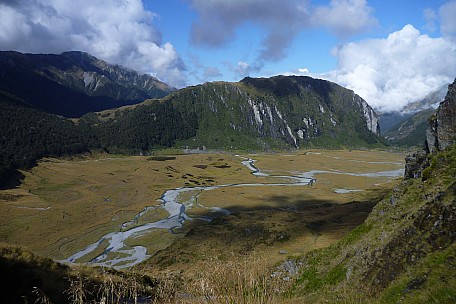 2019-01-18 09.57.01 P1050744 Philip - Marks Flat and Kea Cliffs from the climb.jpeg: 4320x2880, 4826k (2019 Jun 24 21:12) 2019-01-18 09.57.01 P1050744 Philip - Marks Flat and Kea Cliffs from the climb.jpeg: 4320x2880, 4826k (2019 Jun 24 21:12)